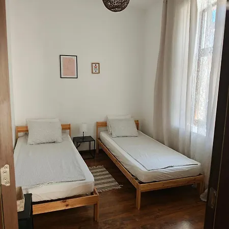 Apartman Radomir Downtown 1-bedroom With Balcony